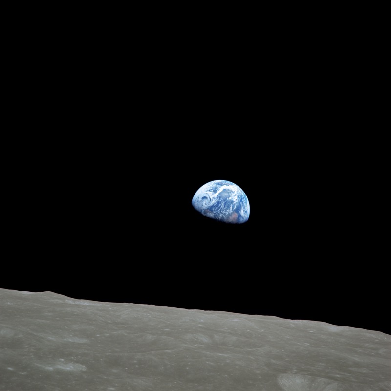 Apollo 8 a Earthrise: Vánoce nad odvrácenou stranou