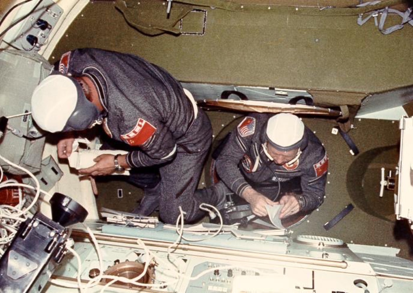 Apollo–Soyuz: podání ruky na oběžné dráze